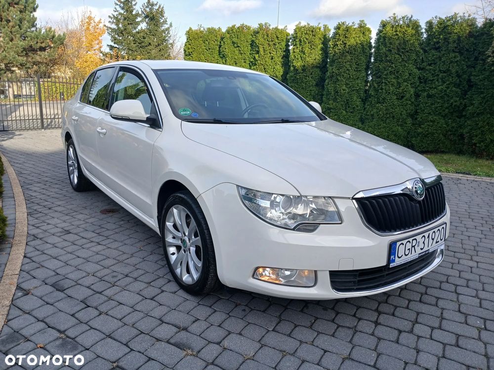 Skoda Superb 2.0 TDI DPF Elegance - 6