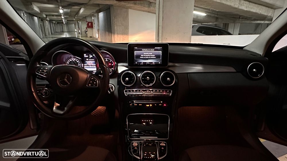 Mercedes-Benz C 300 BlueTEC Hybrid - 16