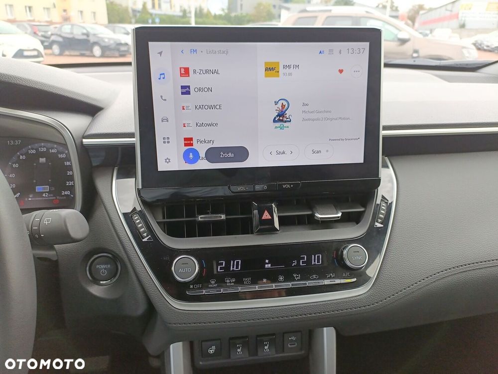 Toyota Corolla Cross - 18