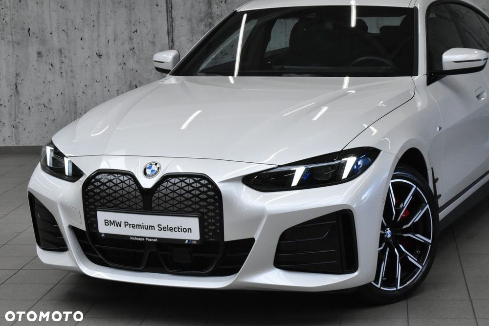 BMW i4 - 25