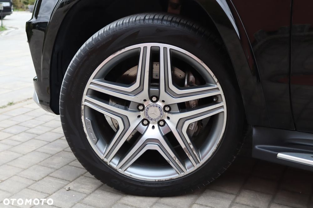 Mercedes-Benz GL - 17