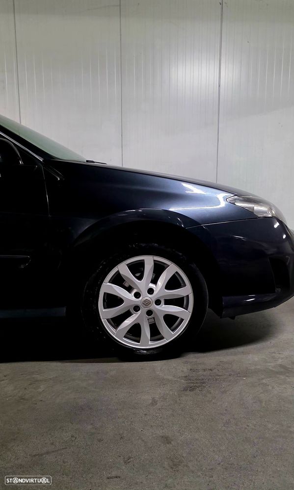 Renault Laguna Break 1.5 dCi Dynamique S - 9