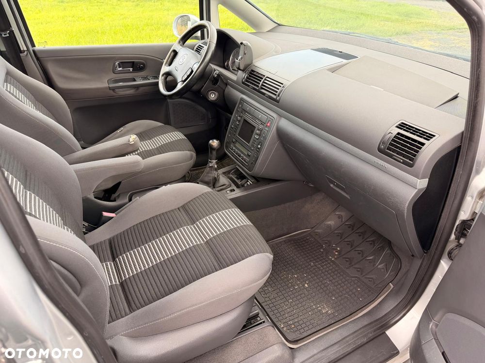 Volkswagen Sharan 2.0 TDI Highline - 11