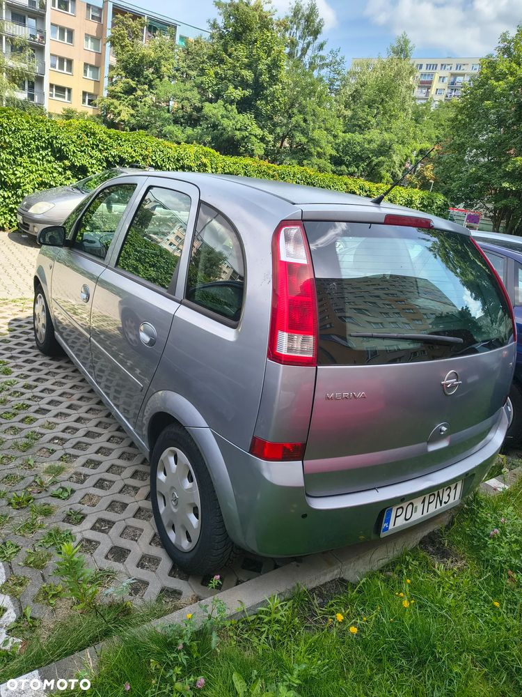 Opel Meriva 1.6 16V Essentia Easytronic - 4