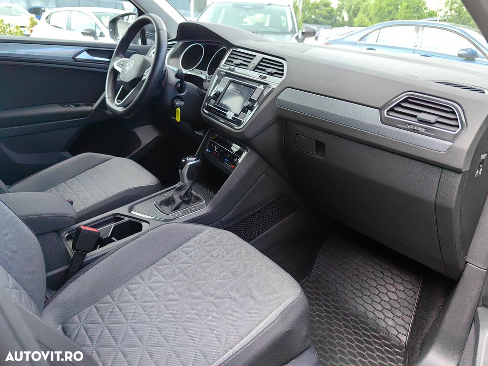 Volkswagen Tiguan - 18