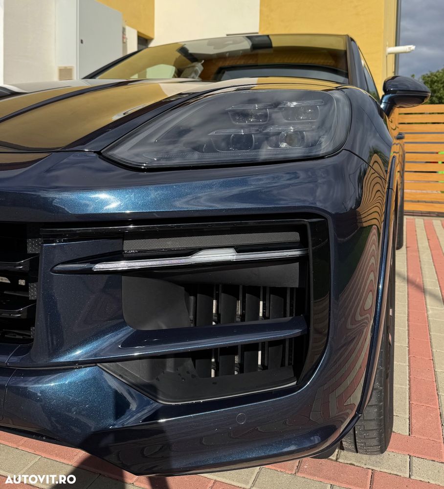 Porsche Cayenne Coupe E-Hybrid - 21