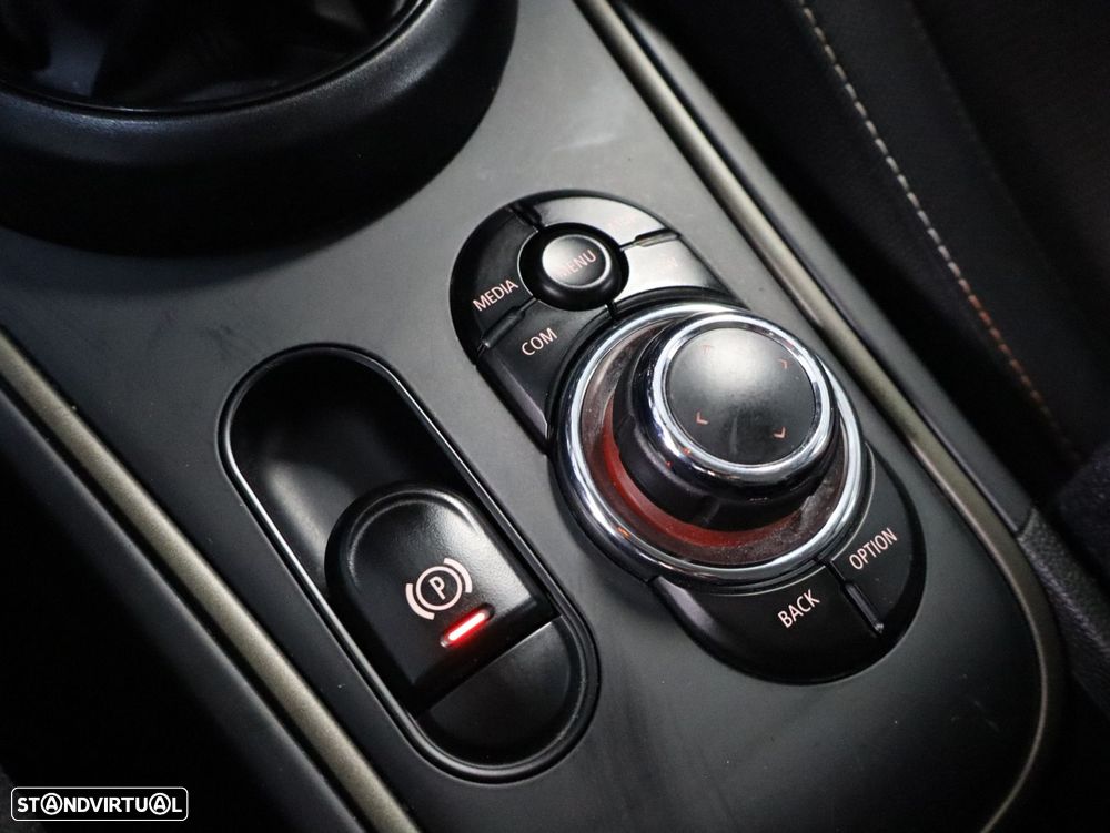 MINI Countryman Cooper SE ALL4 Auto - 18