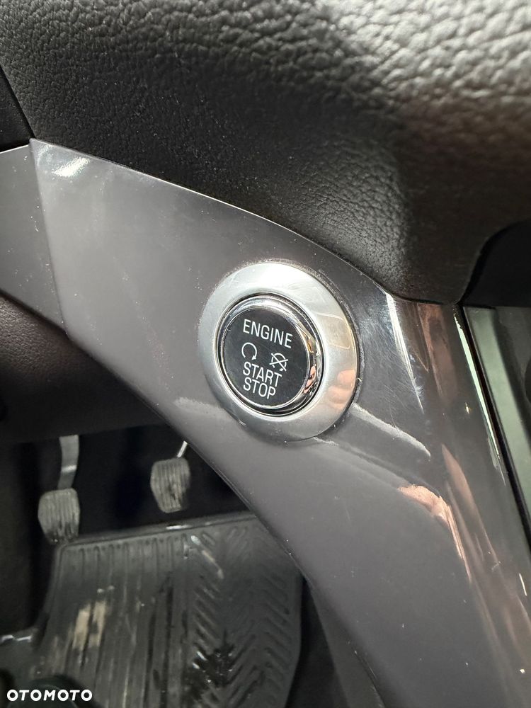 Ford Kuga 2.0 TDCi 4x4 Titanium - 33