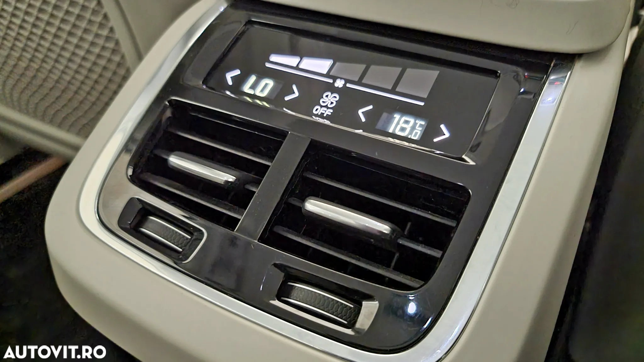 Volvo XC 90 D5 AWD Geartronic Inscription - 34