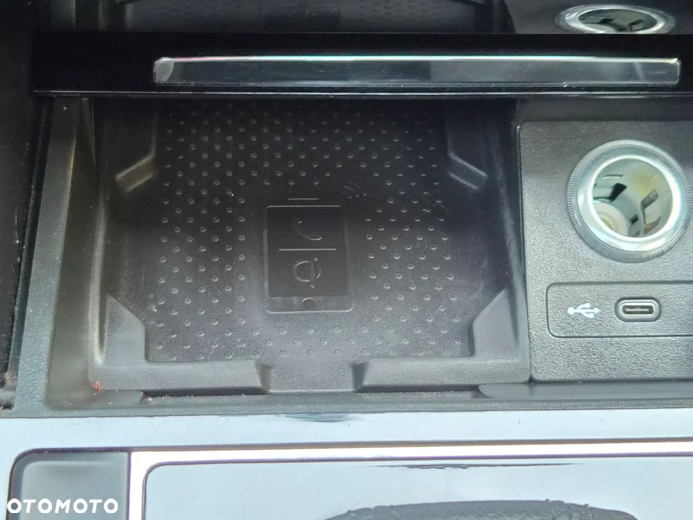 Skoda Superb 2.0 TDI SCR 4x4 L&K DSG - 18