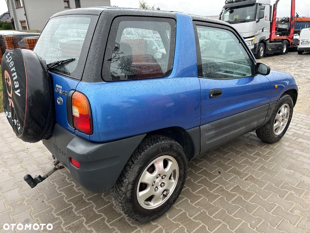 Toyota RAV4 - 3