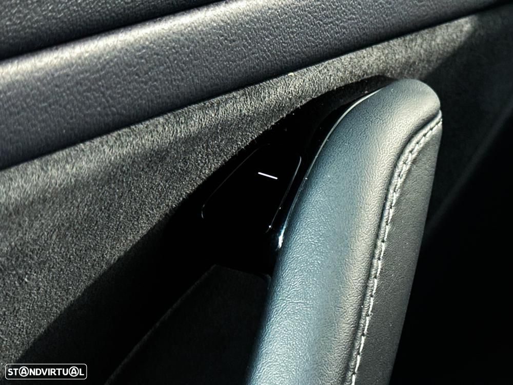 Tesla Model 3 Long-Range Dual Motor AWD - 43