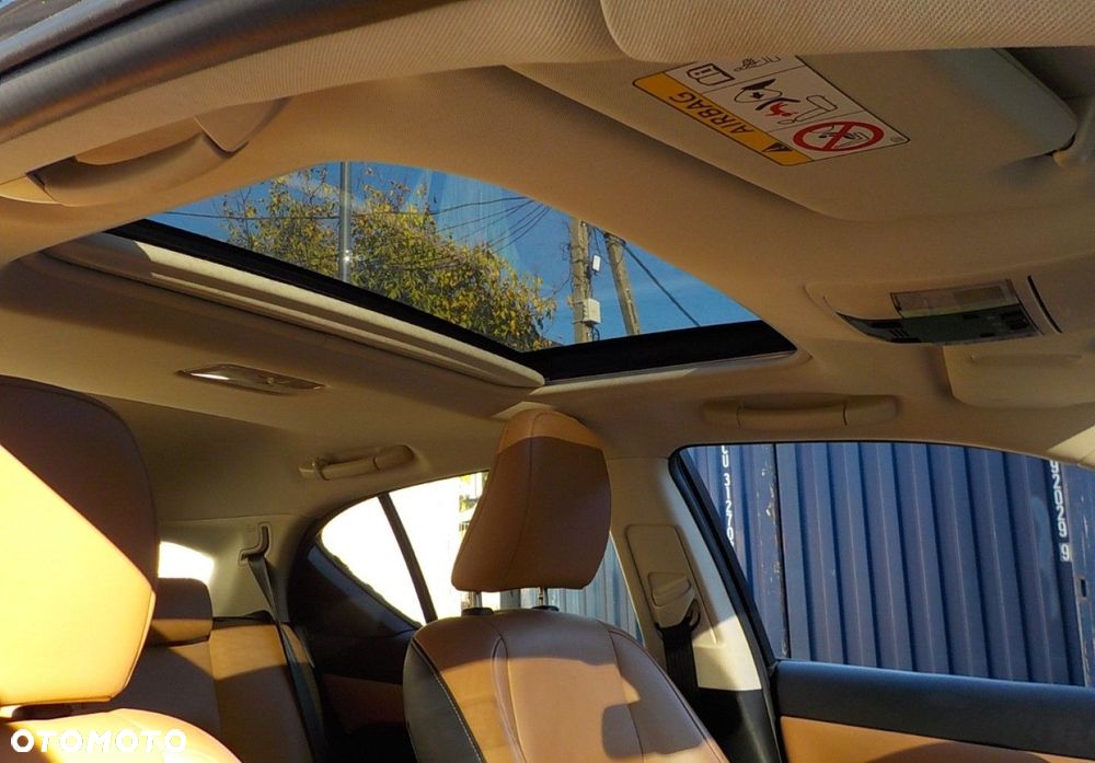 Lexus CT - 20