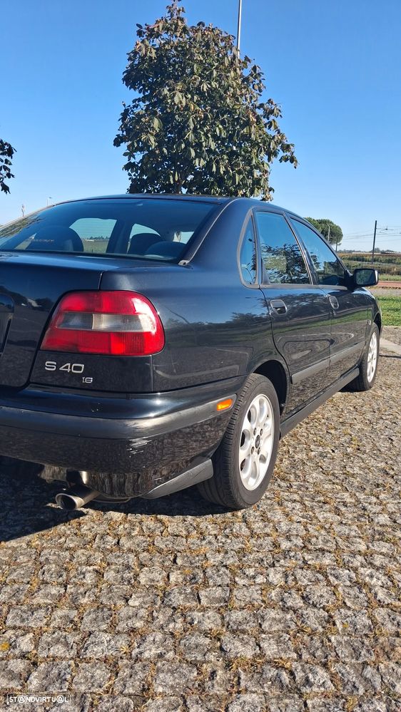 Volvo S40 1.6 - 17