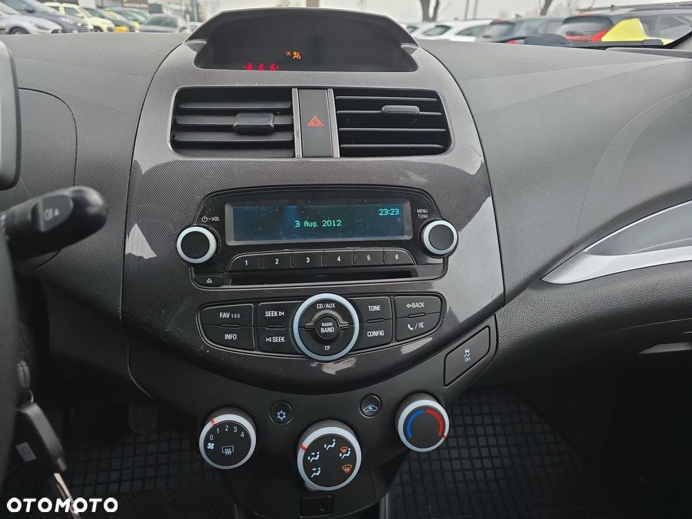 Chevrolet Spark 1.0 LS - 13