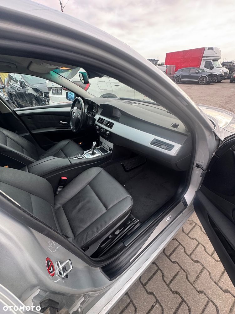 BMW Seria 5 525i Edition Exclusive - 7