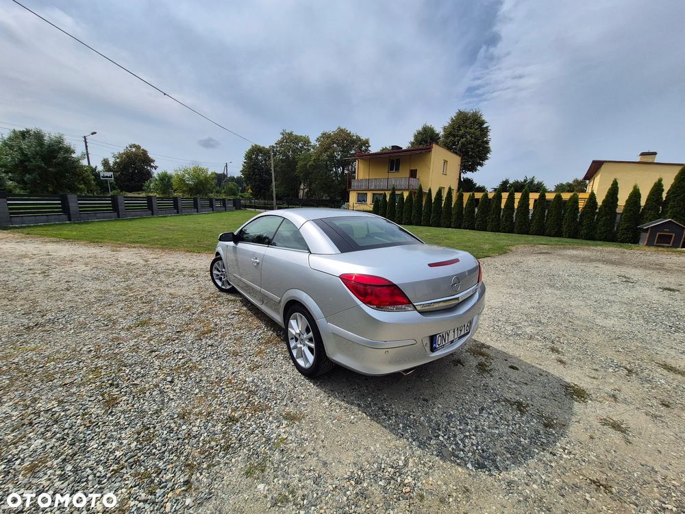 Opel Astra Twin Top 2.0 Turbo Cosmo - 14