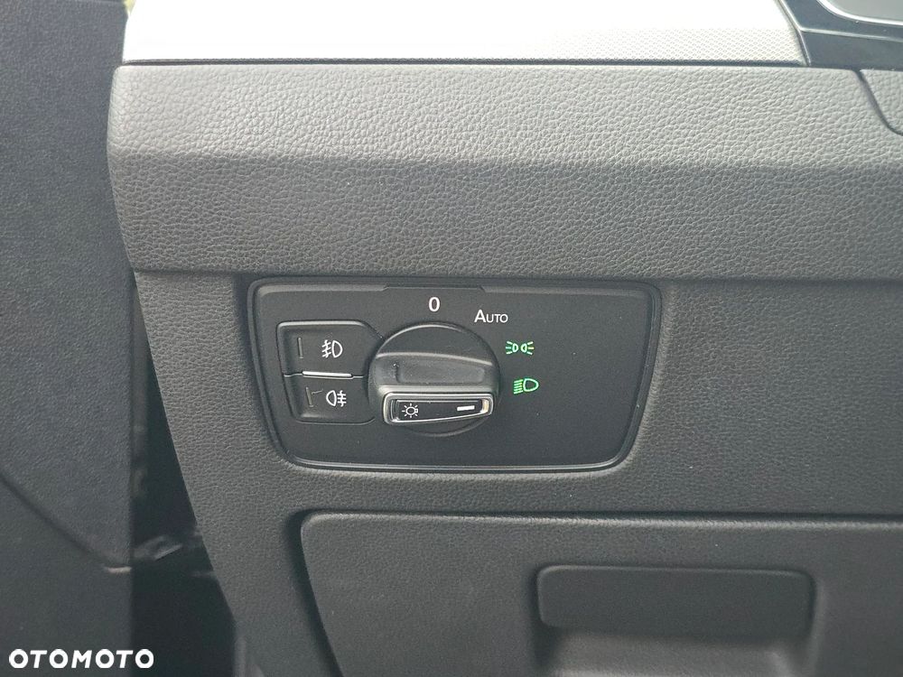 Volkswagen Passat - 33