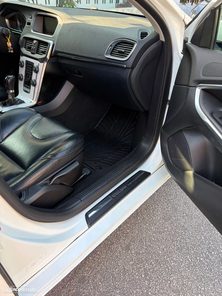 Volvo V40 D2 - 15