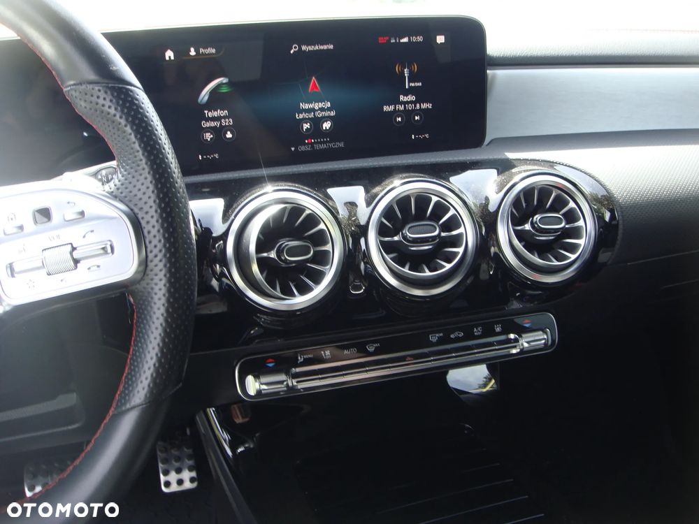 Mercedes-Benz CLA 250 e 8G-DCT AMG Line - 14