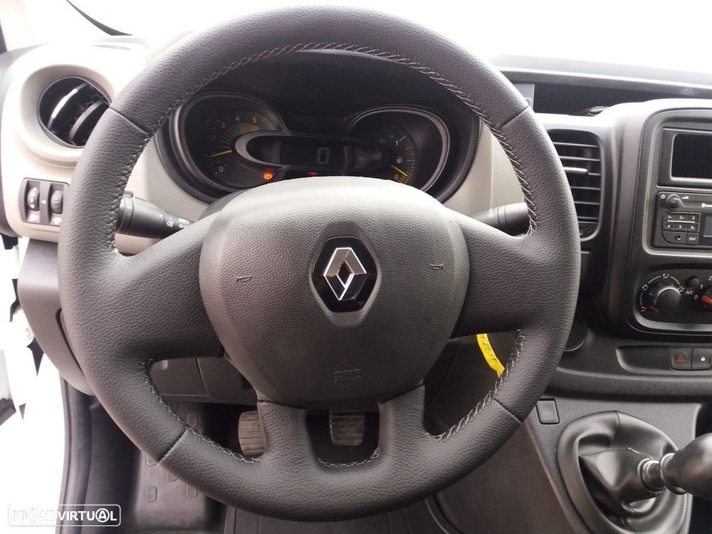 Renault Trafic 1.6 dCI L1 H1 116cv - 3 LUG - AC - IVA DEDUTÍVEL - 18