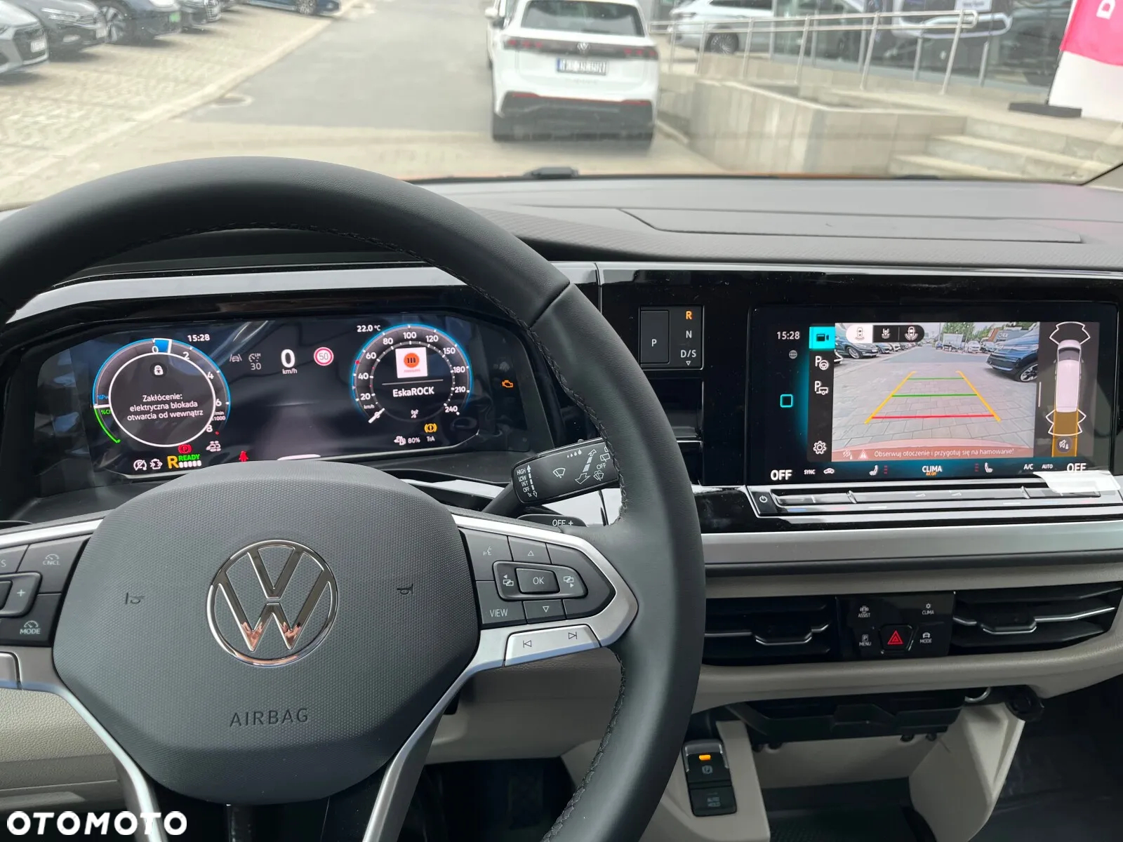 Volkswagen Multivan - 13