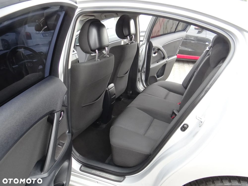 Toyota Avensis 2.0 Sol EU5 MS - 36