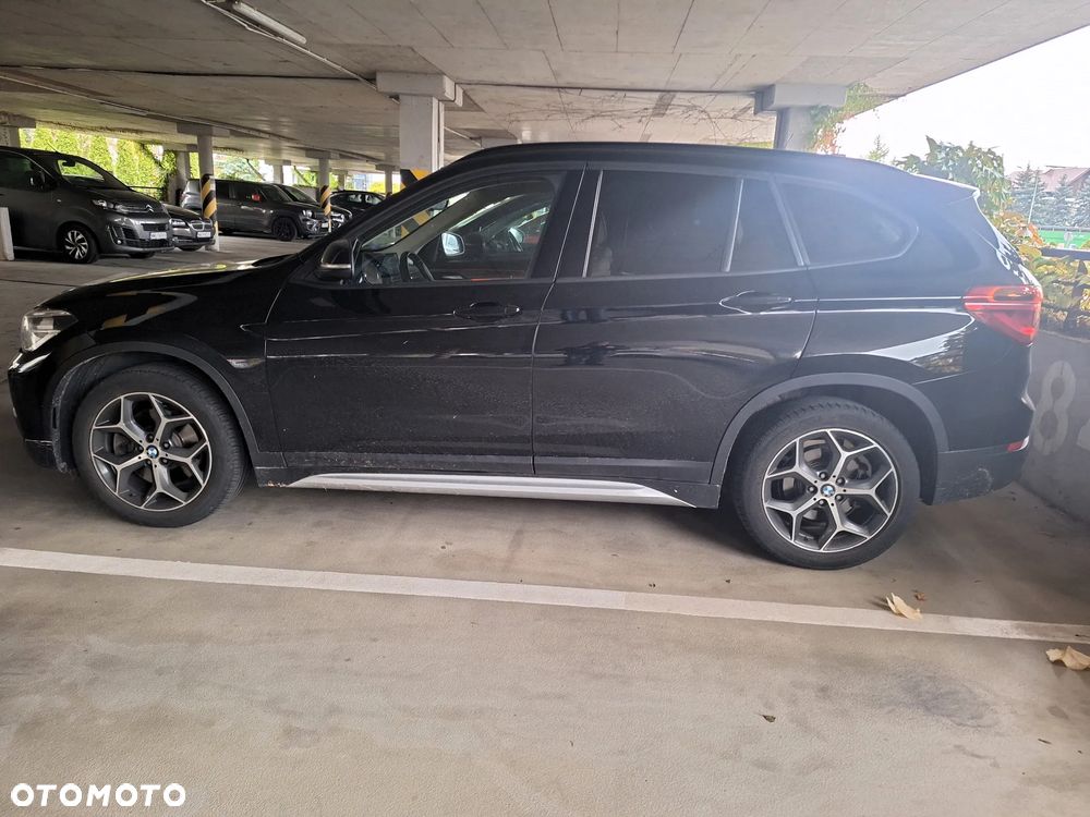 BMW X1 sDrive20i Advantage - 6