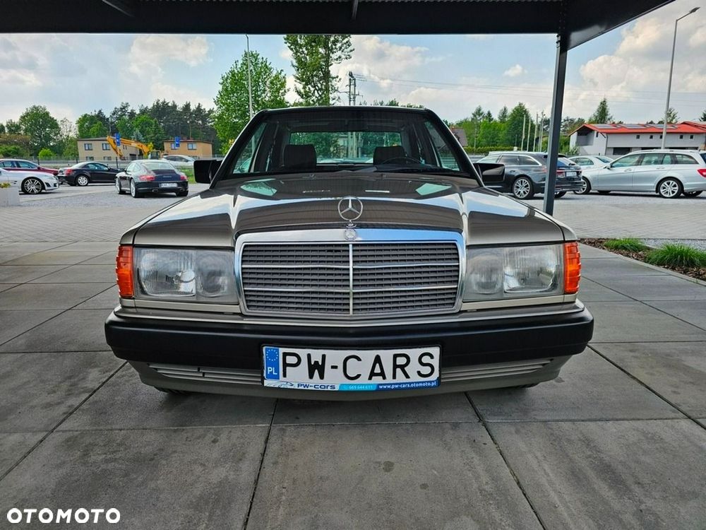 Mercedes-Benz W201 (190) - 5