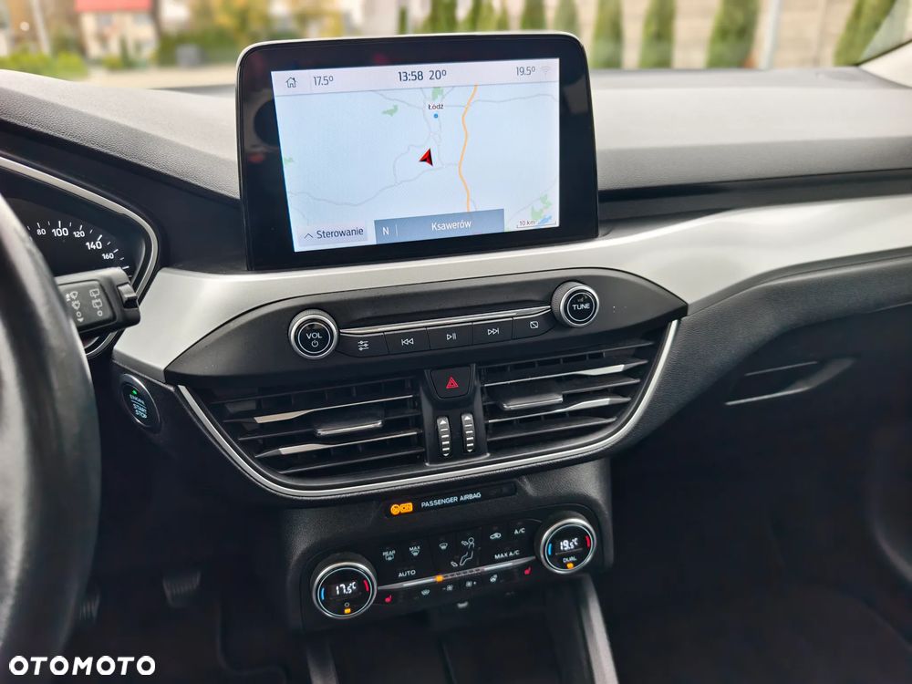 Ford Focus 1.5 EcoBoost STart-Stopp-System TITANIUM - 17