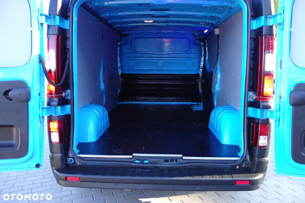 Renault Trafic Automat 2.0 Dci 150 KM Long Klima Ledy Kamera - 9