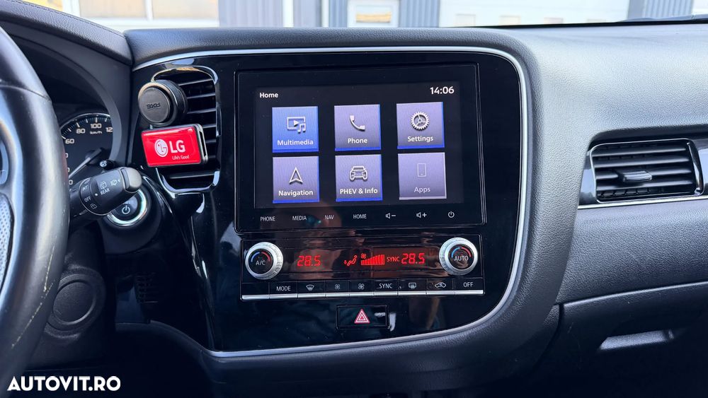 Mitsubishi Outlander PHEV 2.4 L 4X4 Intense - 12