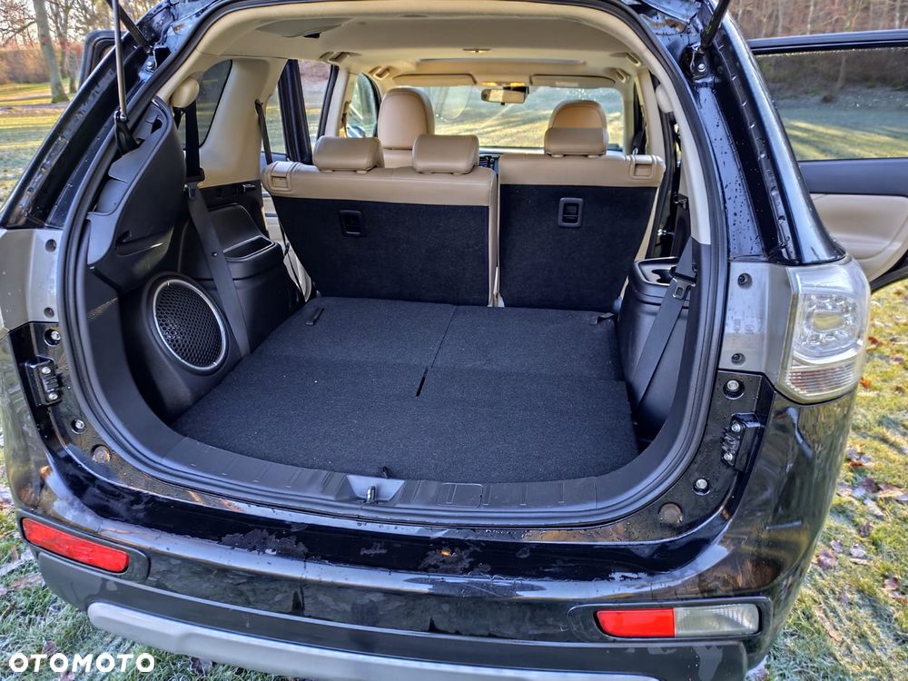 Mitsubishi Outlander 2.2 DID Instyle Navi 4WD - 19