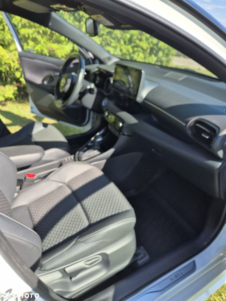 Toyota Yaris Hybrid 1.5 Executive - 5