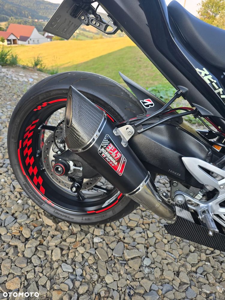 Suzuki GSX 1000 - 18