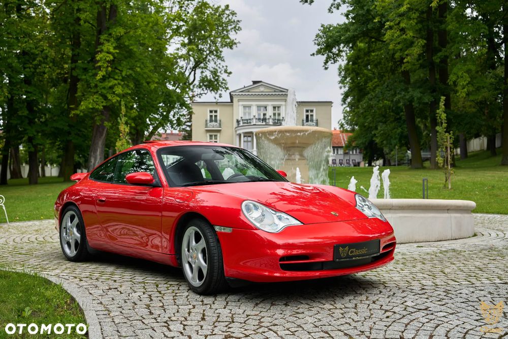 Porsche 911 Carrera - 27