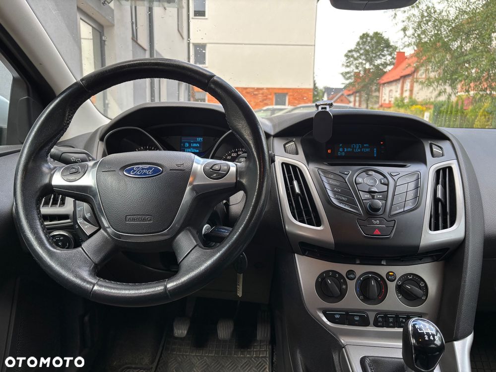 Ford Focus 1.0 EcoBoost Trend - 9