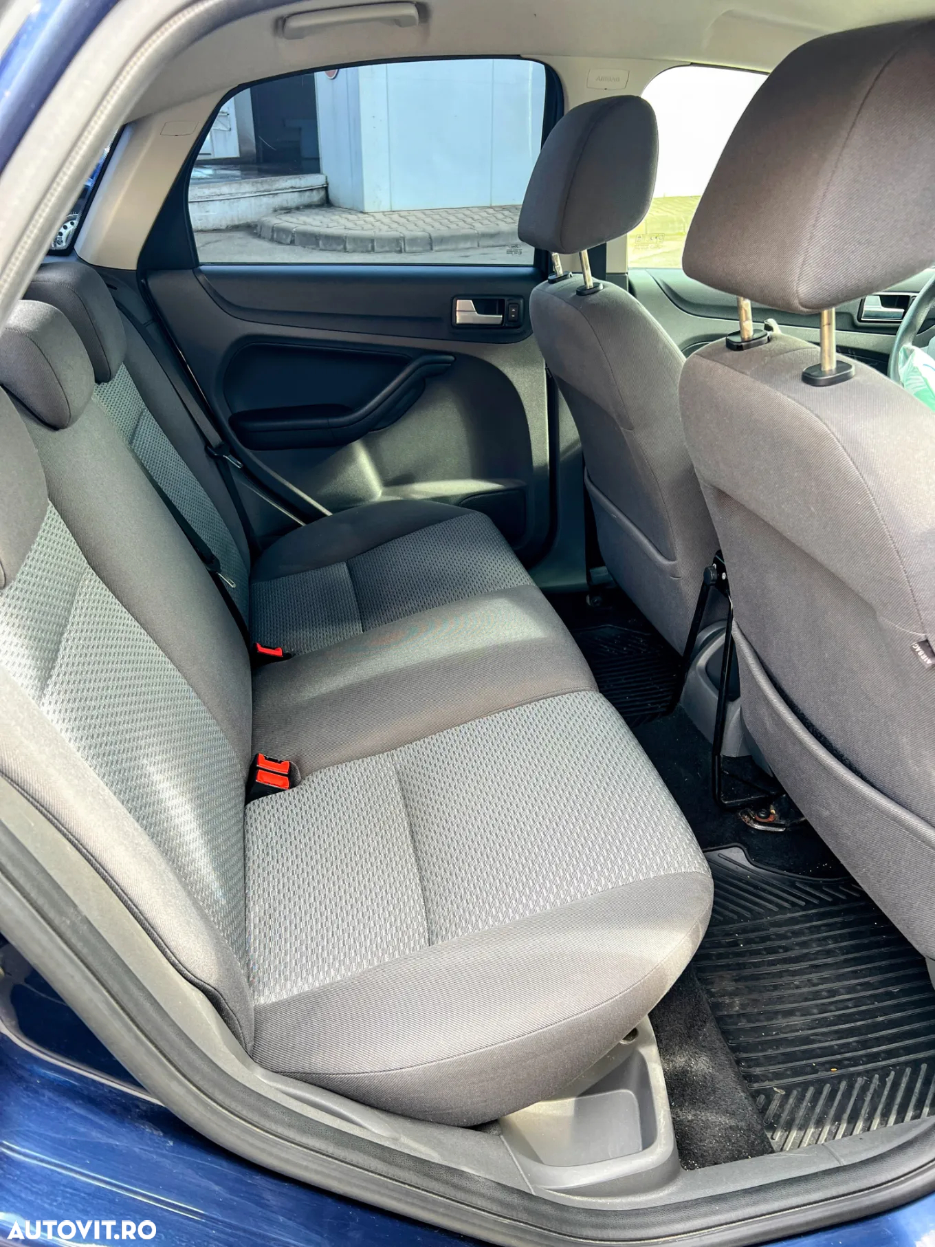 Ford Focus 1.6 Ambiente - 7