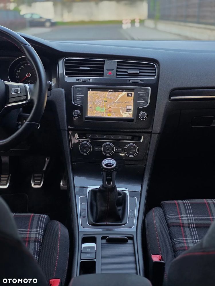 Volkswagen Golf 2.0 TSI BMT GTI - 31