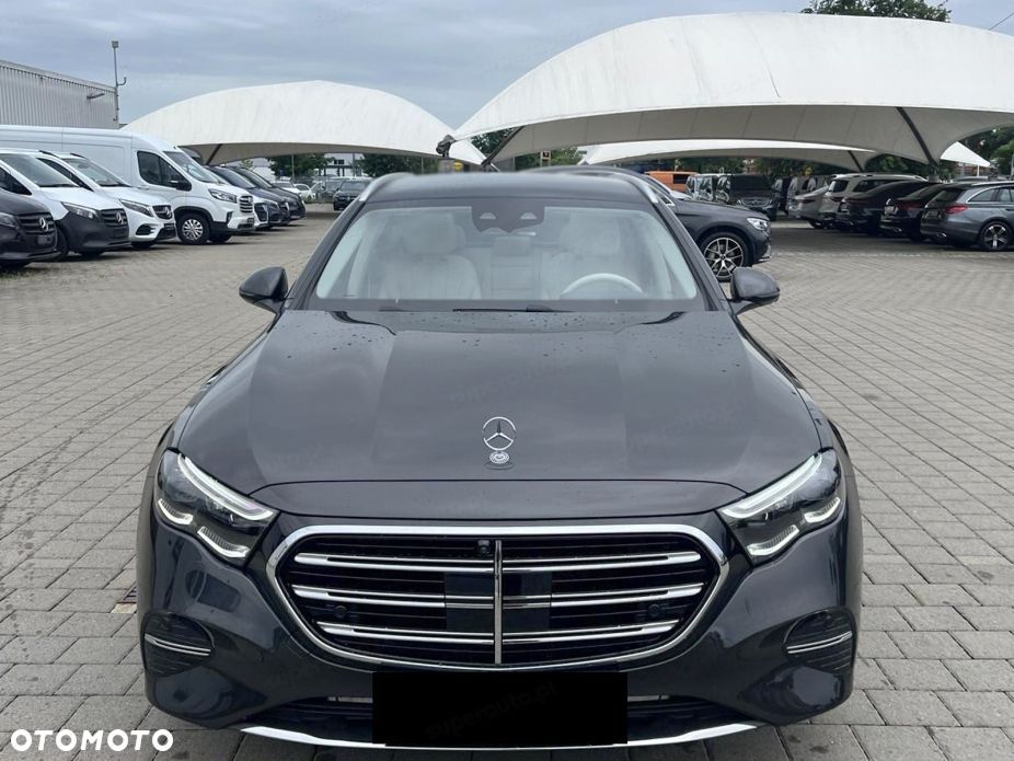 Mercedes-Benz Klasa E 220 d mHEV 4-Matic Exclusive 9G-Tronic - 3