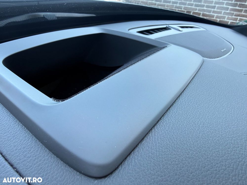 VOLVO XC90 2025 — imagine 33