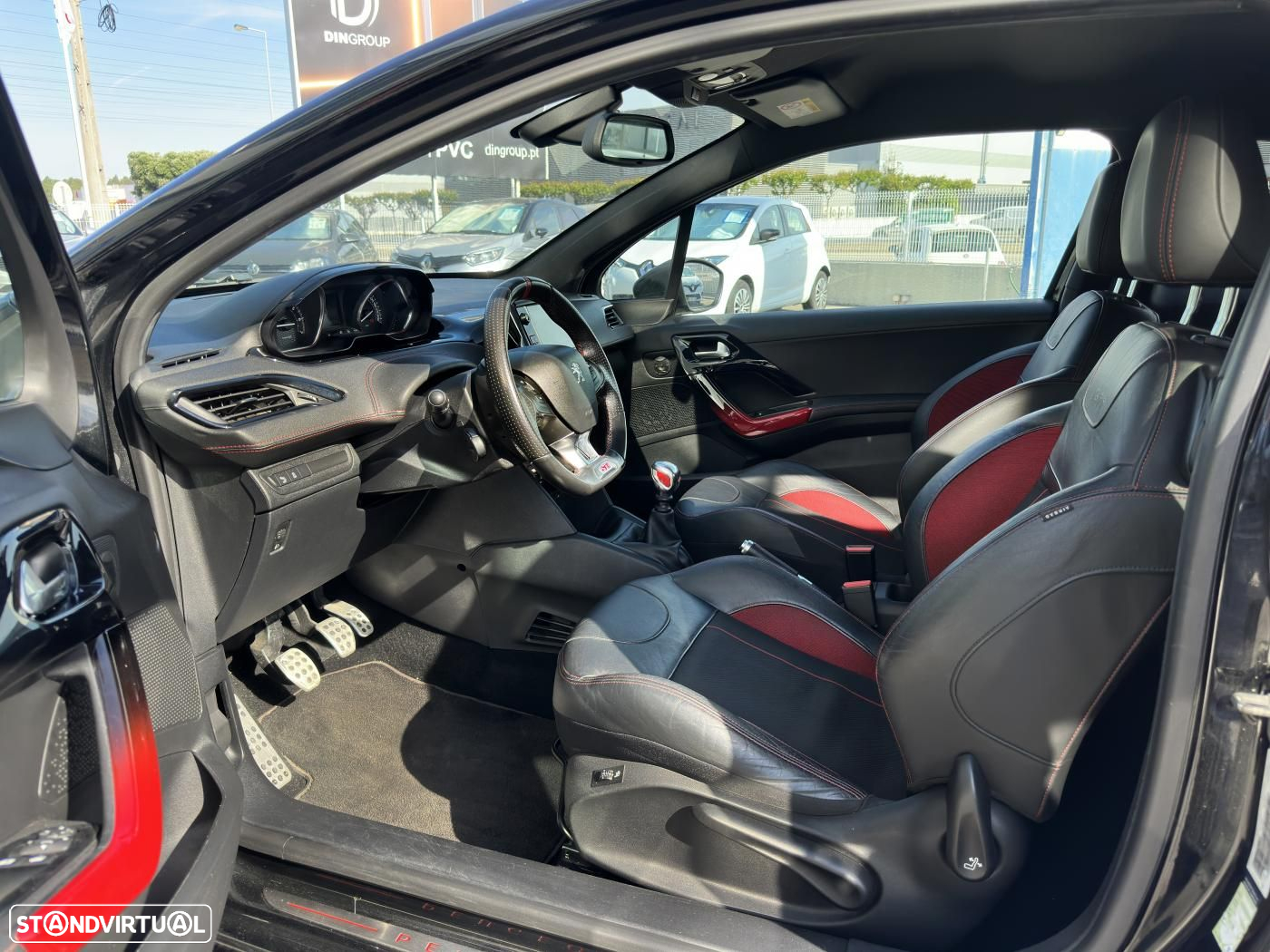 Peugeot 208 GTI 200 THP - 27
