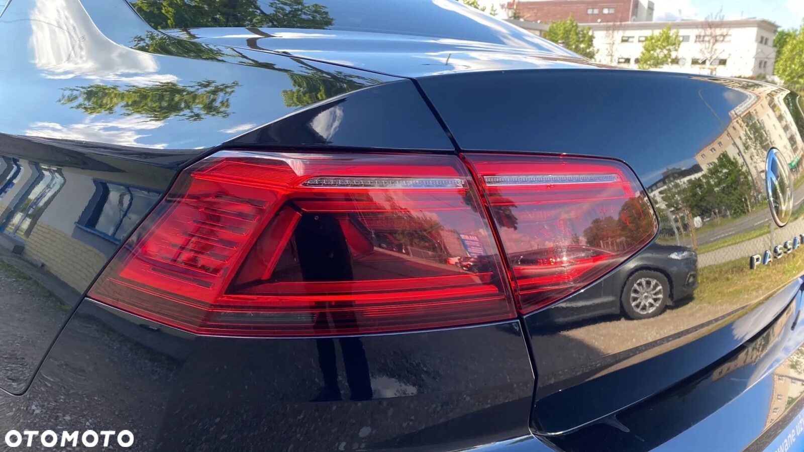 Volkswagen Passat - 13