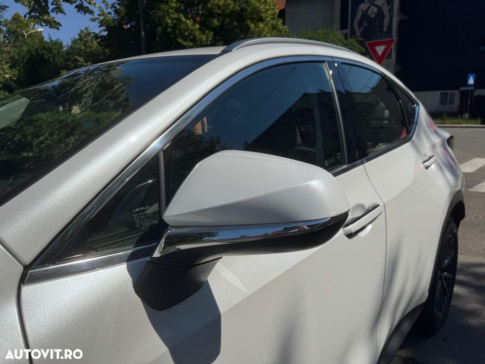 Lexus Seria NX 350h - 14