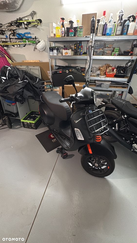 Vespa GTS - 1