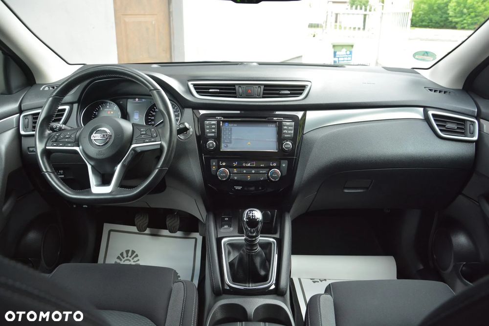Nissan Qashqai 1.3 DIG-T AKARI - 19