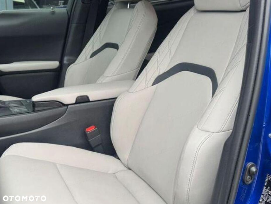 Lexus UX - 7