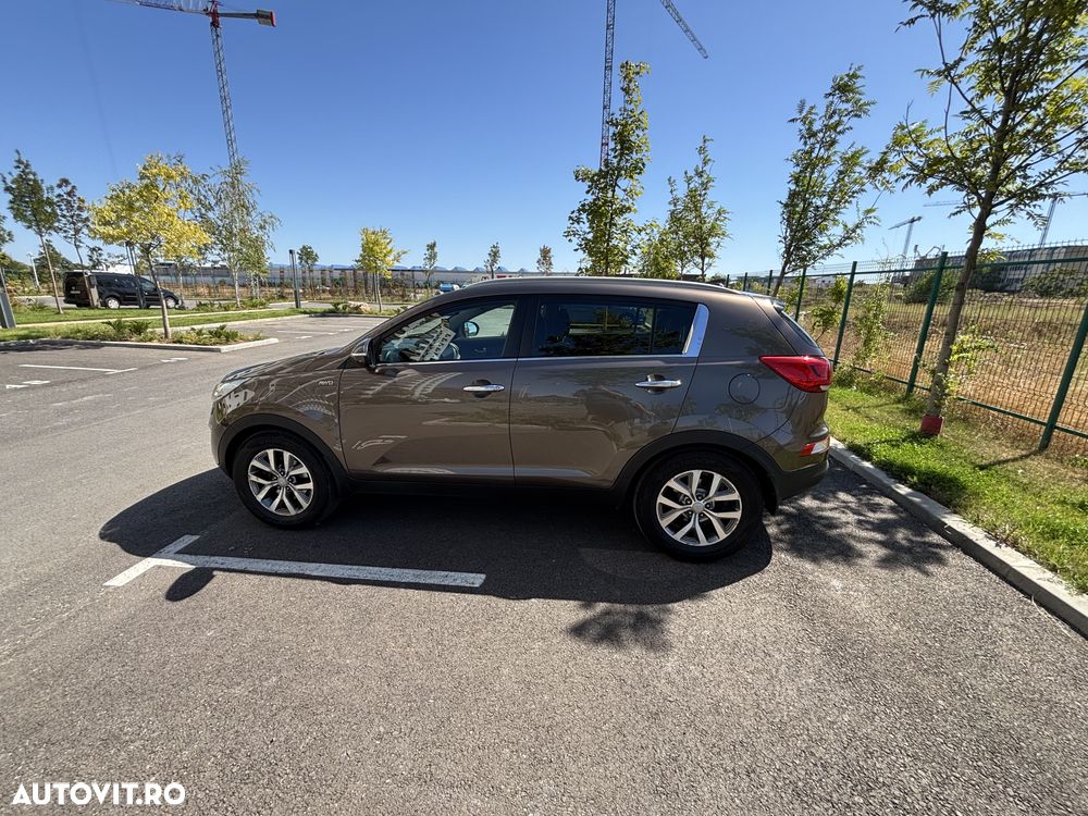 Kia Sportage 2.0 DSL HP 6MT 4x4 Style - 9