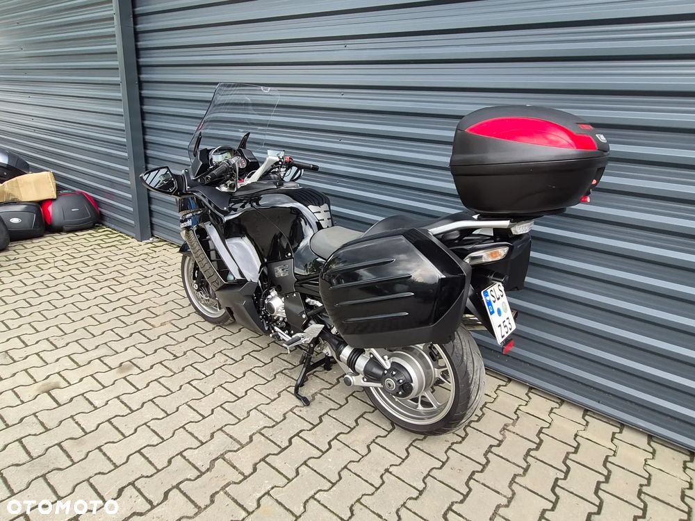 Kawasaki GTR - 4
