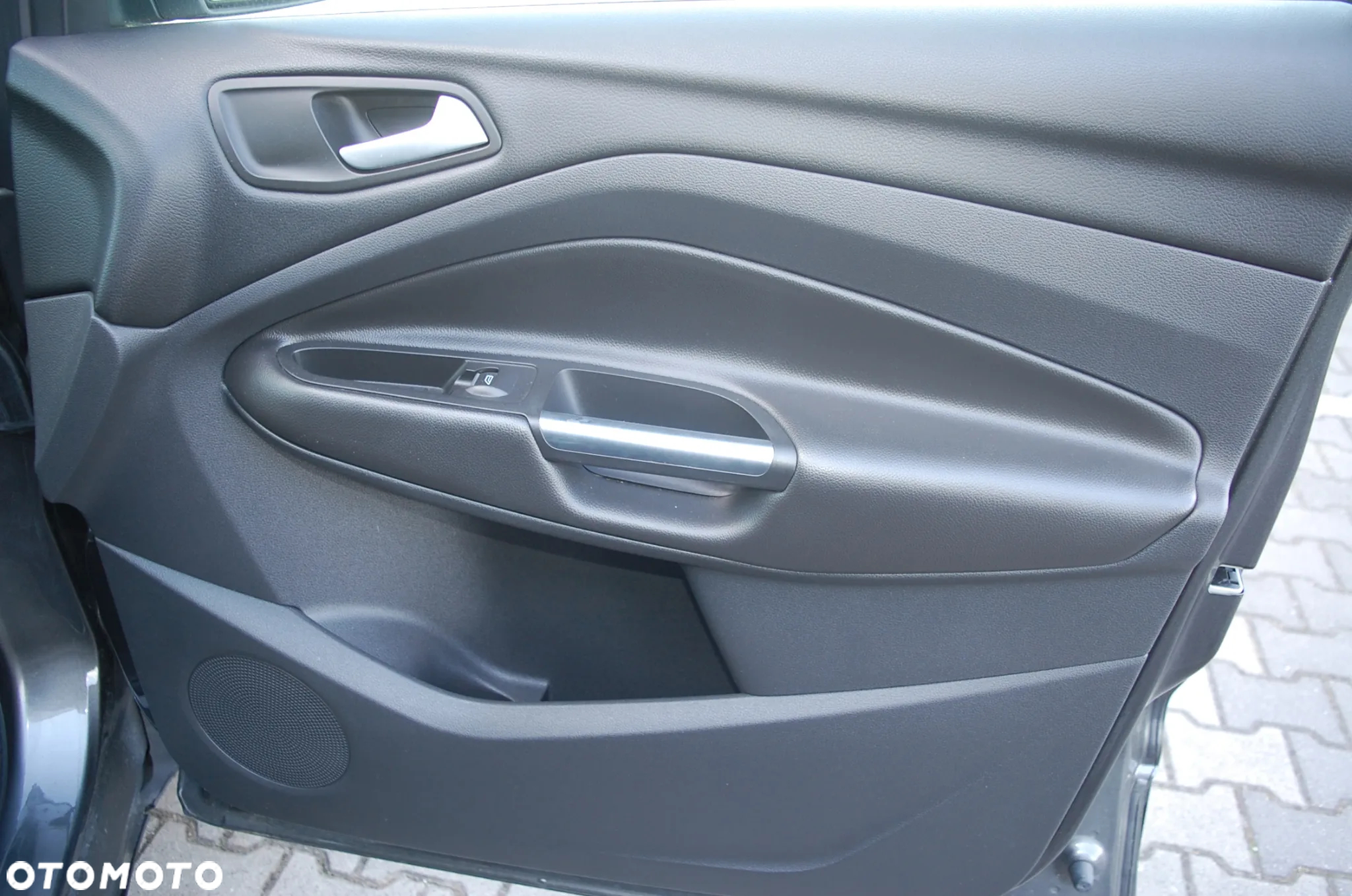 Ford Kuga 2.0 TDCi 4x4 Trend - 32